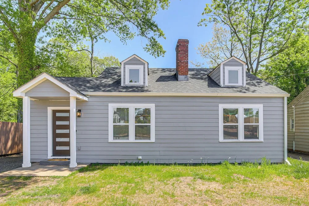 4 Mi to Mercedes-benz Stadium: ATL Home w/ Yard!