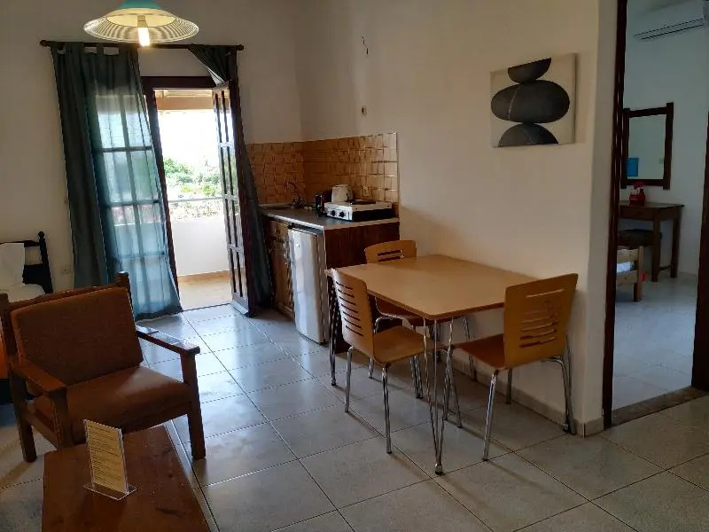 Pardalakis Studios - Chambres