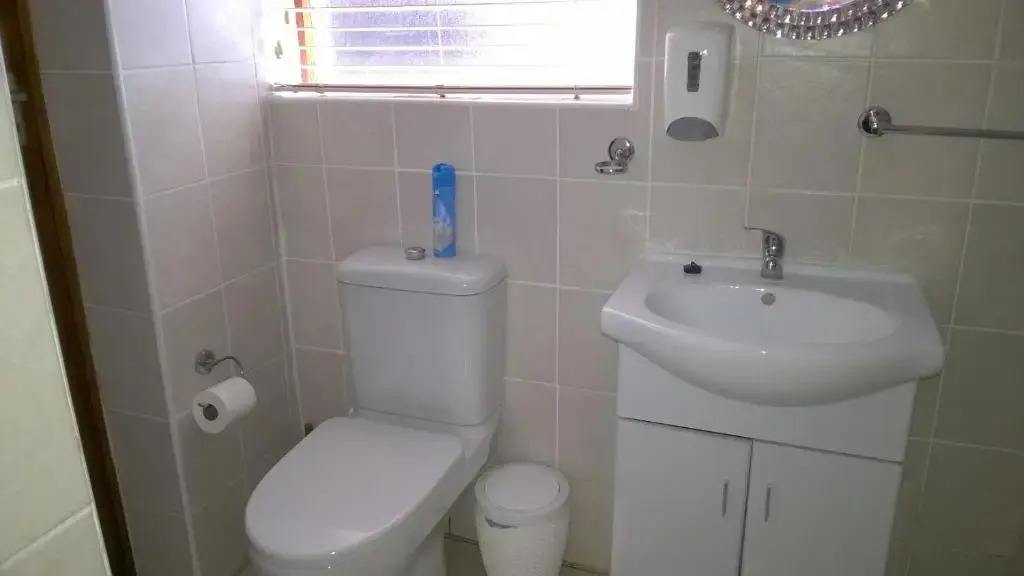 Bluewater Beachfront Guesthouse - фото 7