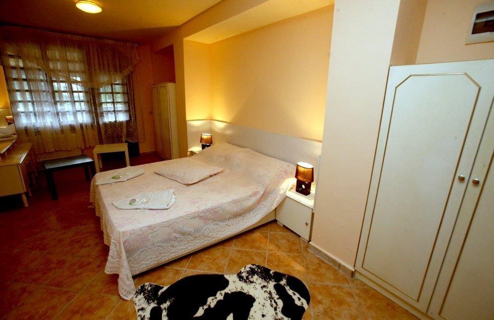 gallery_image_hidden_21