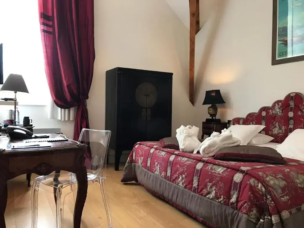 Grand room