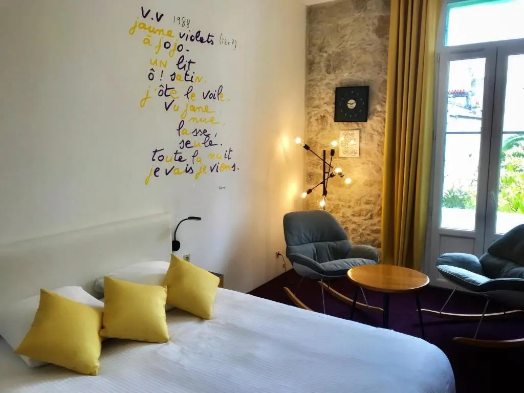 Premium Double room with garden view (full double bed)