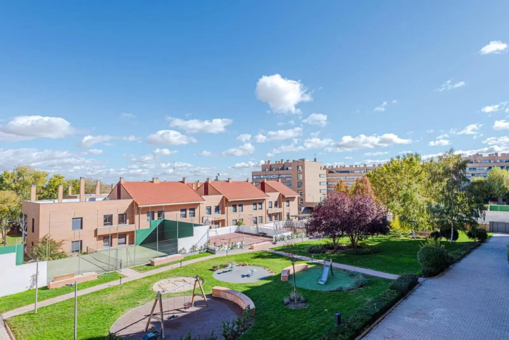 Las Encinas Design Apartment in Conde Orgaz Area - Madrid