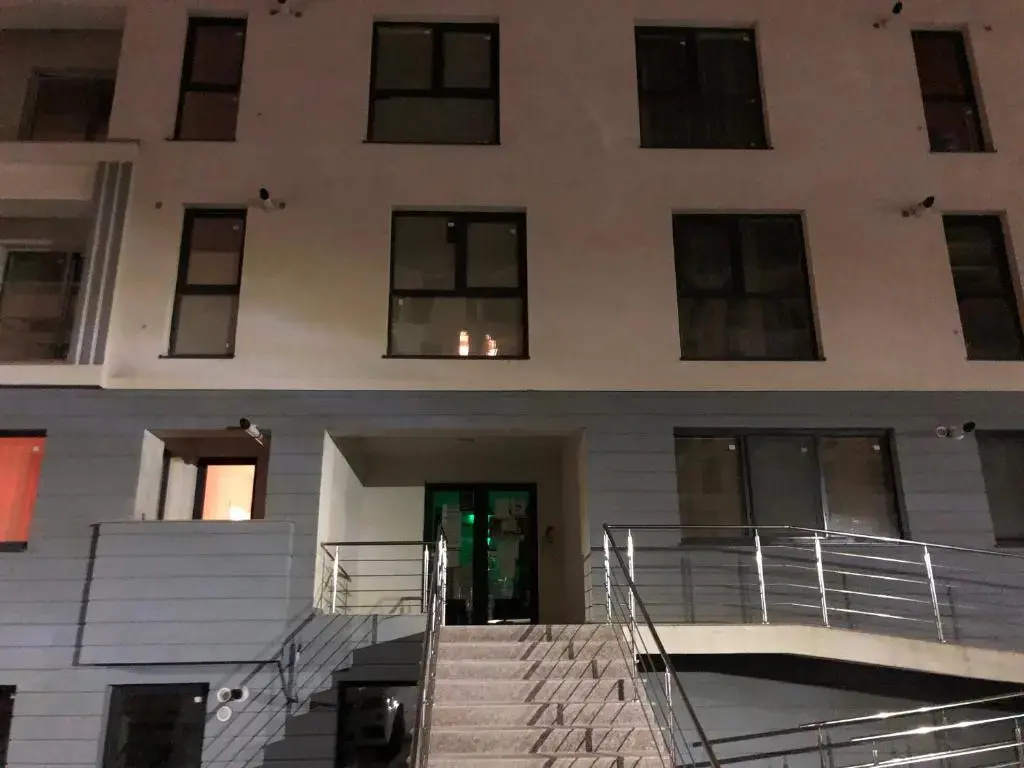 2-Room Penthouse Plaza Residence P1
