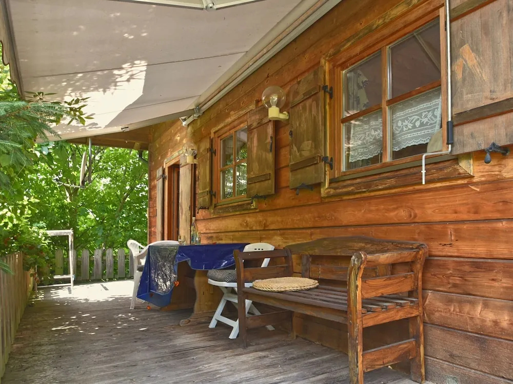 Vintage Holiday Home With Garden In Grafenried