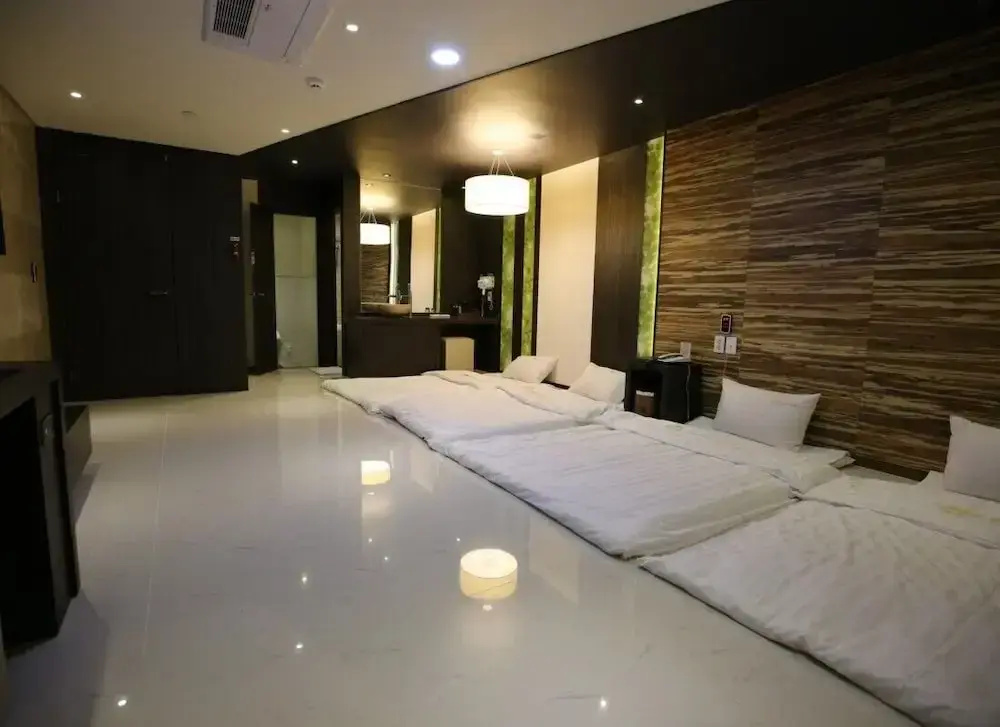 Elga Hotel - Chambres
