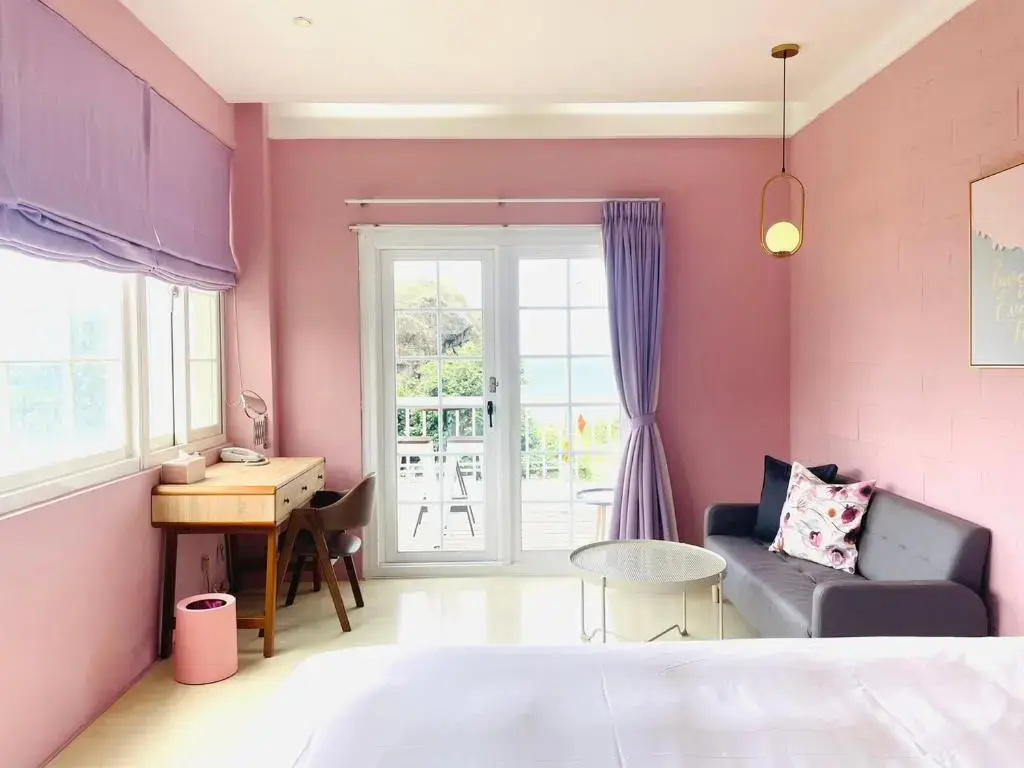 Deluxe Double room with balcony and with sea view (full double bed)