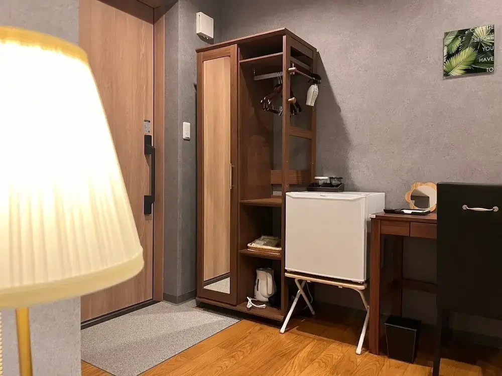 Economy room