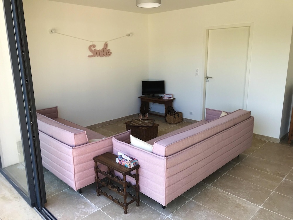 Villa with 4 Bedrooms in Malaucène, with Private Pool, Enclosed Garden And Wifi