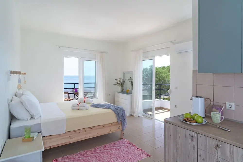 1 Bedroom Standard Double room with balcony and beachfront (full double bed)