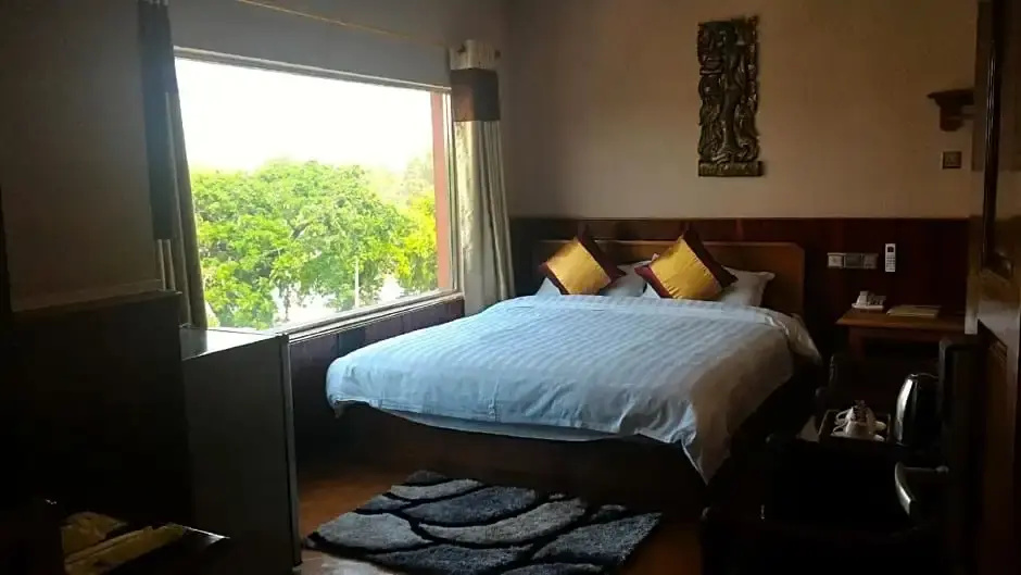 Deluxe Double room (full double bed)