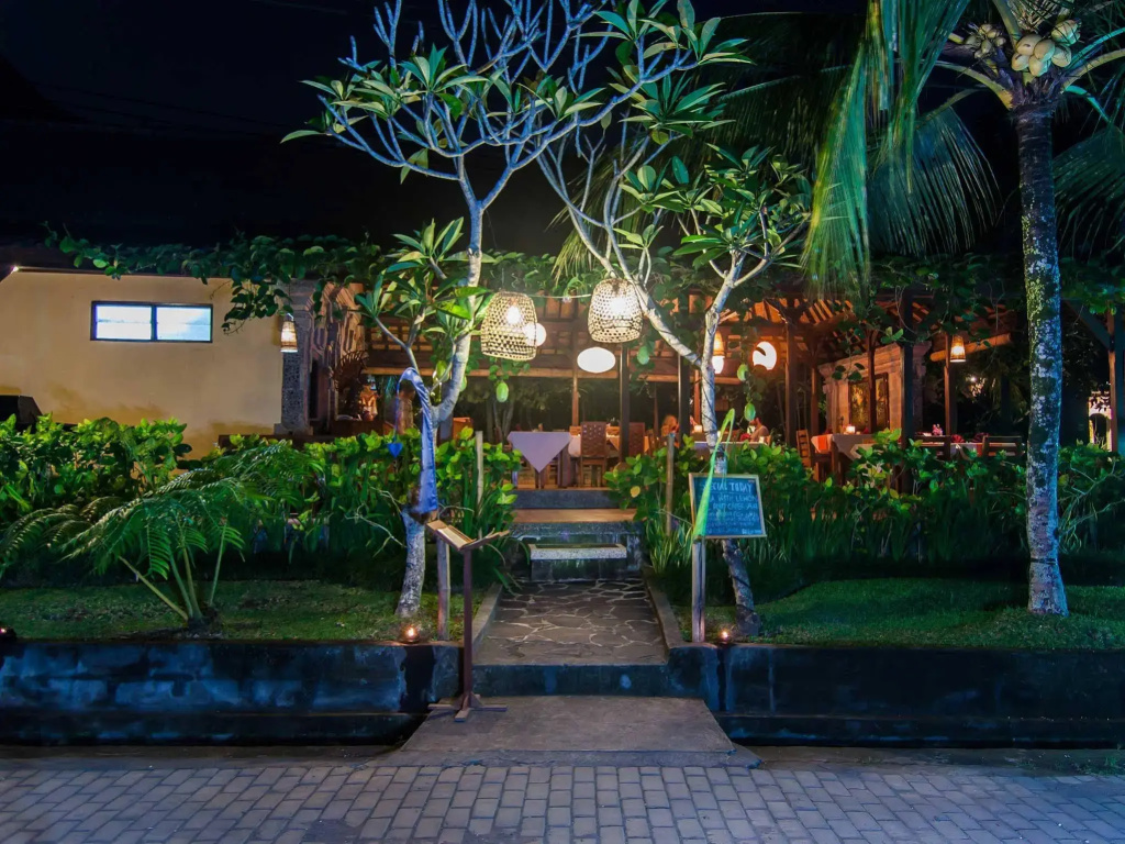 Outpost Ubud Nyuh Kuning Live