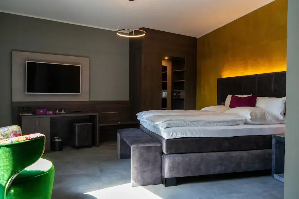 Economy Double Basement room (full double bed)