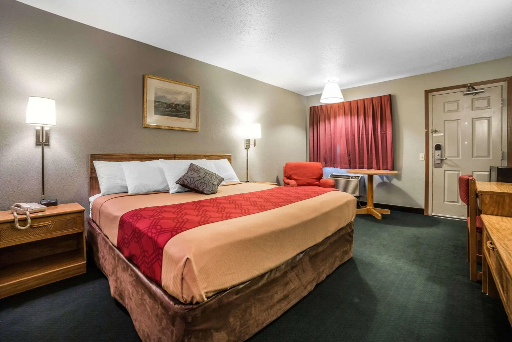 Econo Lodge — фото 4