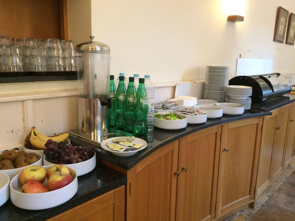 Hotel photo 12