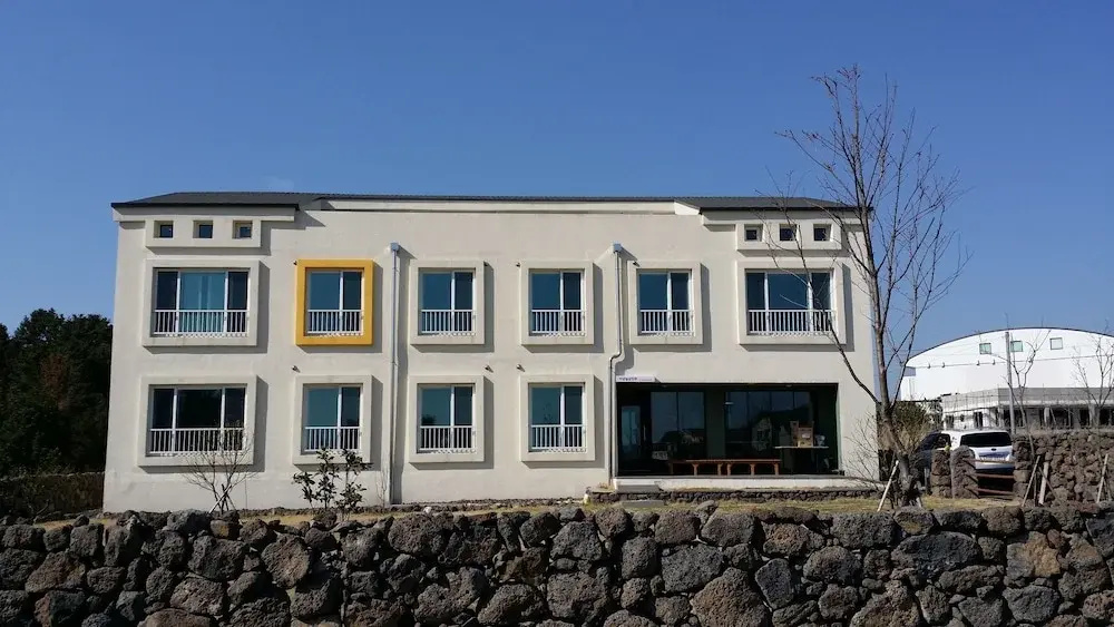 2013 Guesthouse