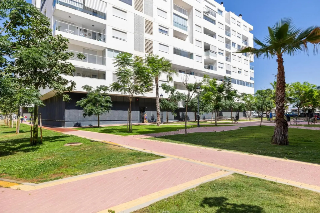 Luxury new apartment - private parking- Estepona