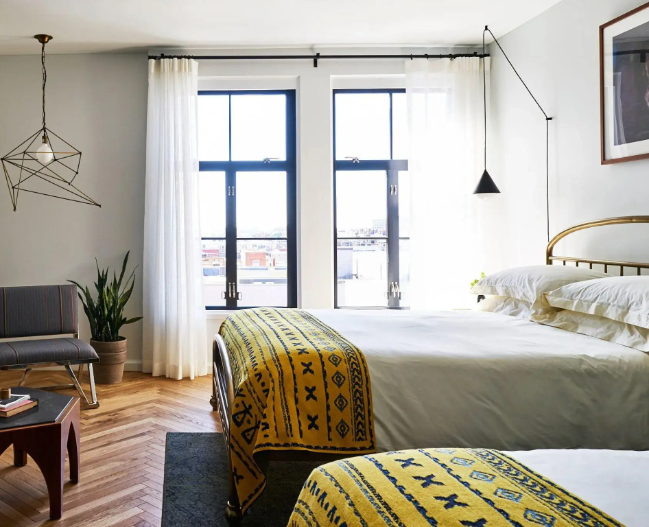 Standard Double Club room (full double bed)