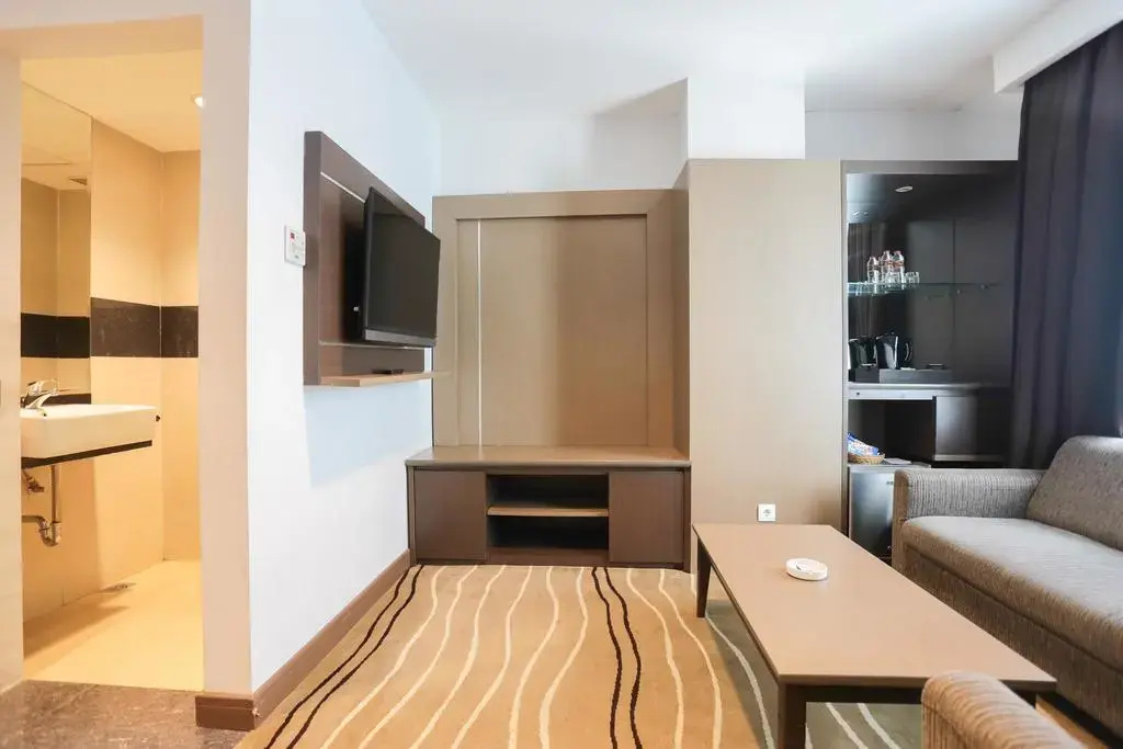 Lobby & Reception