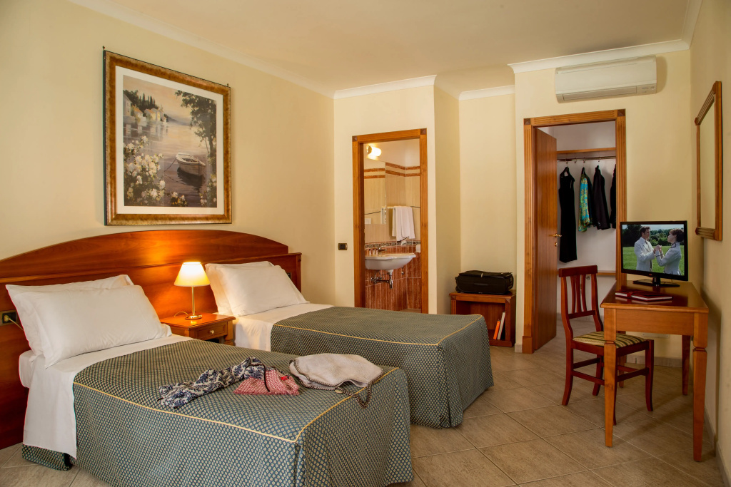 Hotel photo 13