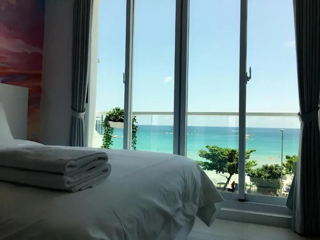 Standard Quadruple room with balcony and with sea view