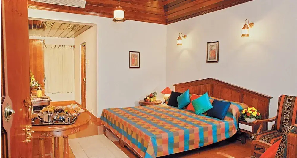 Double Suite with balcony (full double bed)