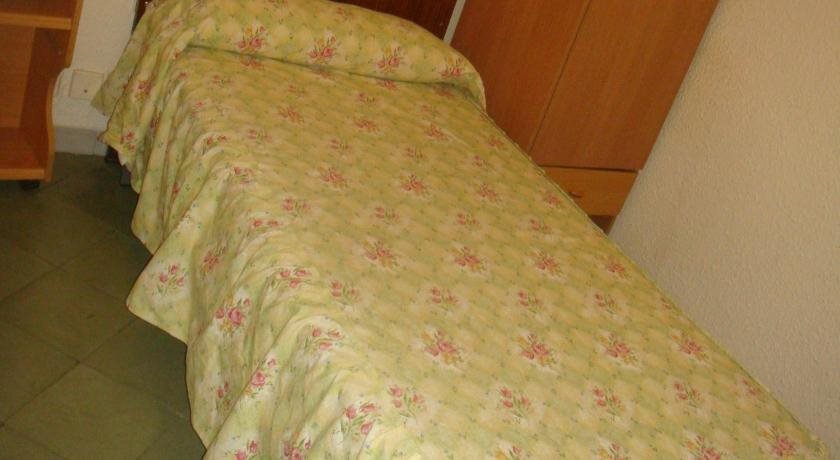 Hostal Muntaner by null