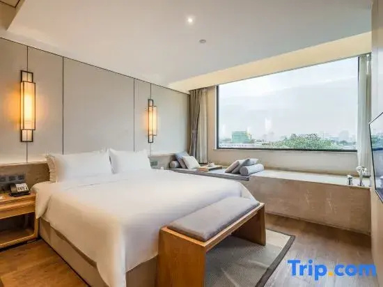 Premier room