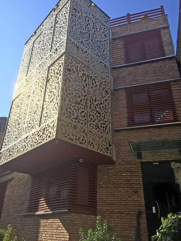 Tbilisi Core: Leo
