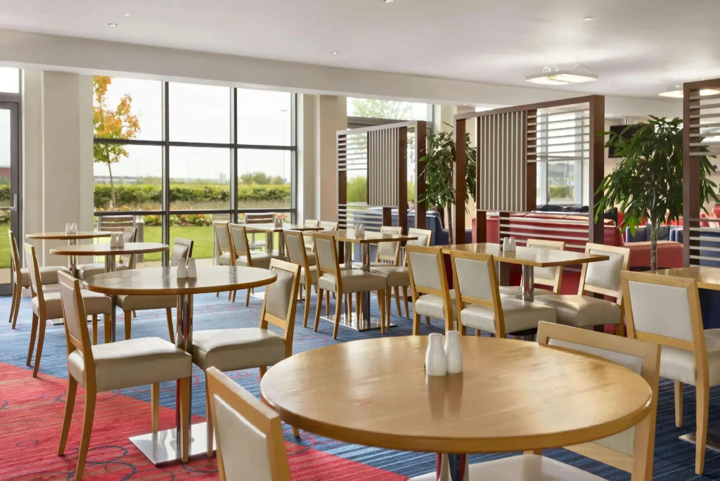 Ramada Encore by Wyndham Doncaster Airport - Général