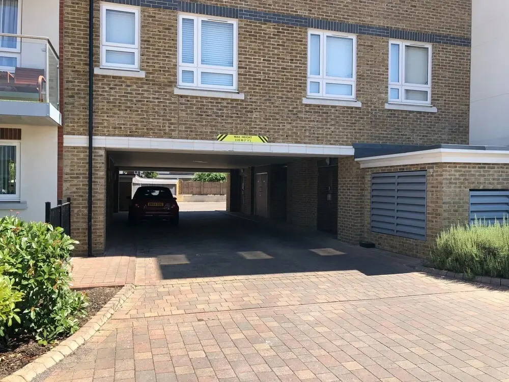 Queens Court Apartment