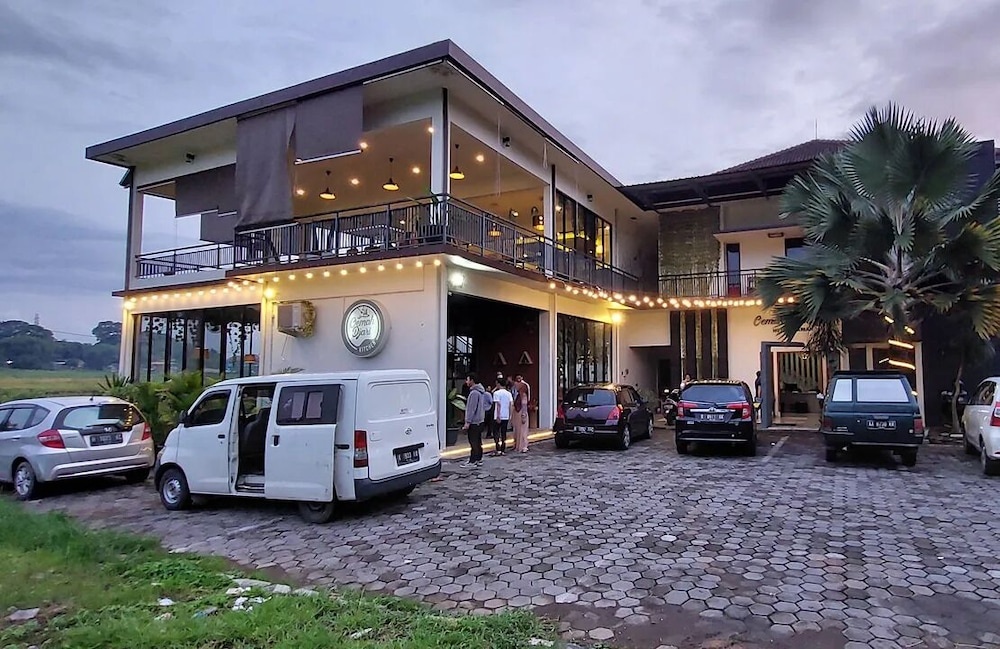 Oemah Djari Hotel Syariah in Salatiga