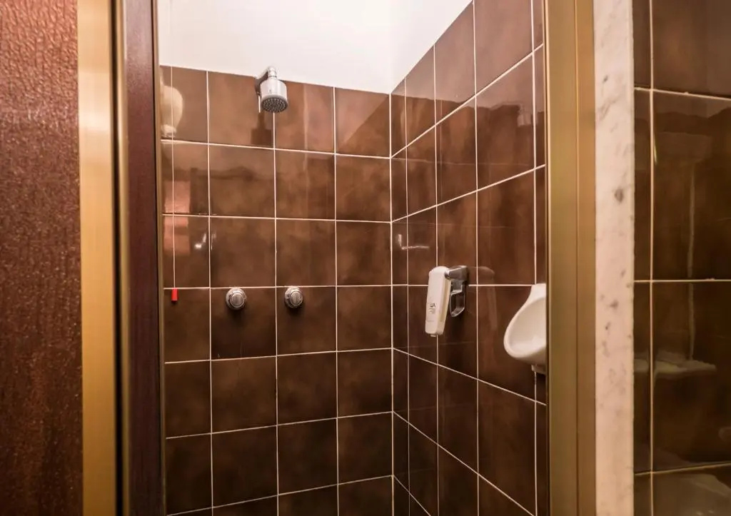 Classic Double room (full double bed)