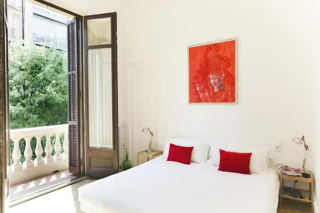 Deluxe Double room with balcony (full double bed)