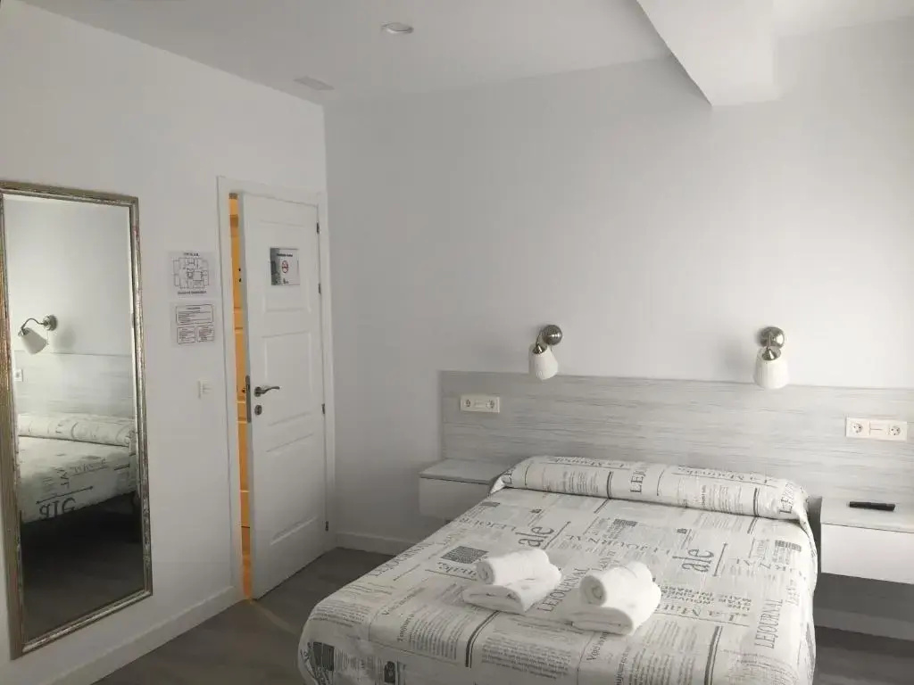 Standard Double room (full double bed)