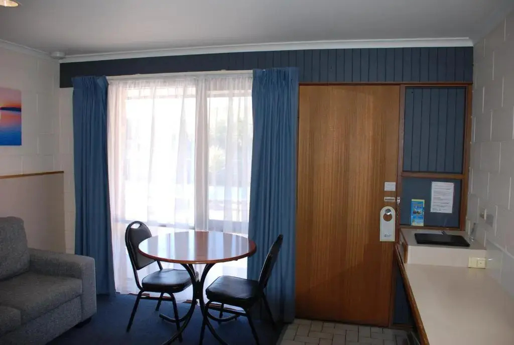 Cunningham Shore Motel - фото 2