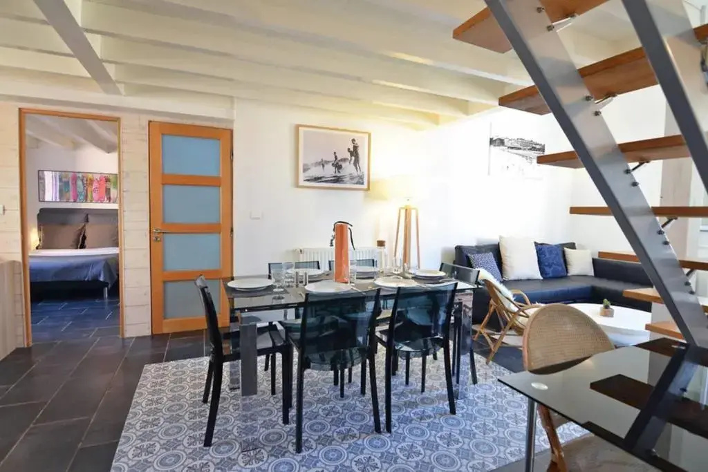 Voir la photo 1 — Duplex Voltaire Modern Apartment - 3 bedrooms - citycenter and beach - WIFI