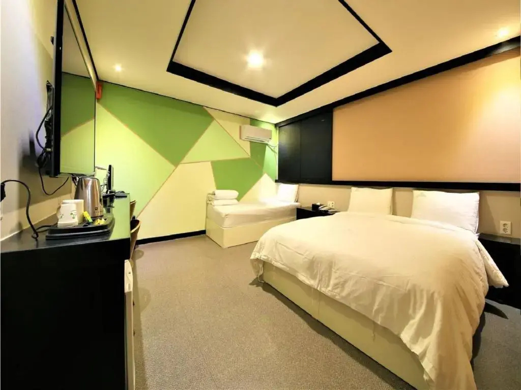 Deluxe Double room (twin beds)
