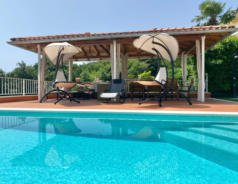 VILLA LOVRAN - heated pool - 5 min walk to the beach - incredible sea view - фото 5