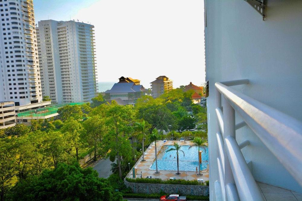 Sea View Studio at View Talay 5D With Large Balcony