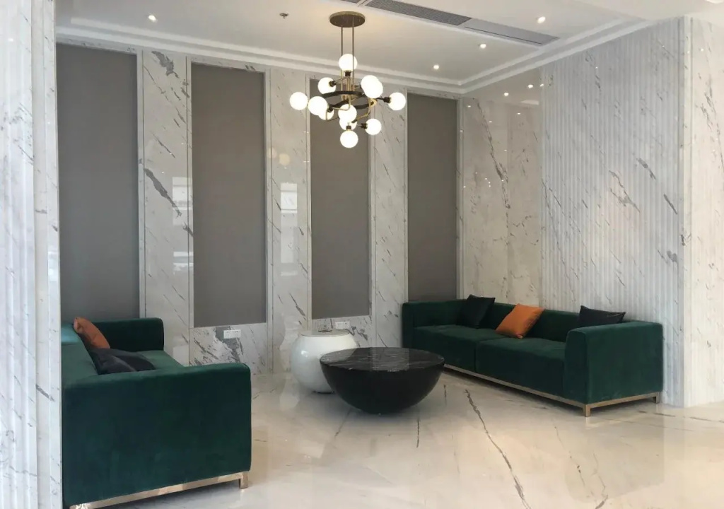 Lobby & Reception