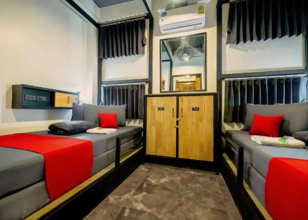 Economy room