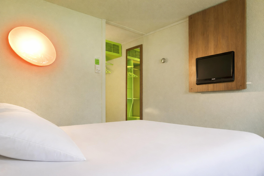 Campanile Valenciennes Ouest - Petite Foret - Chambres