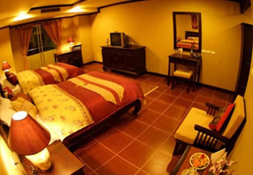 R-Con Residence — 3