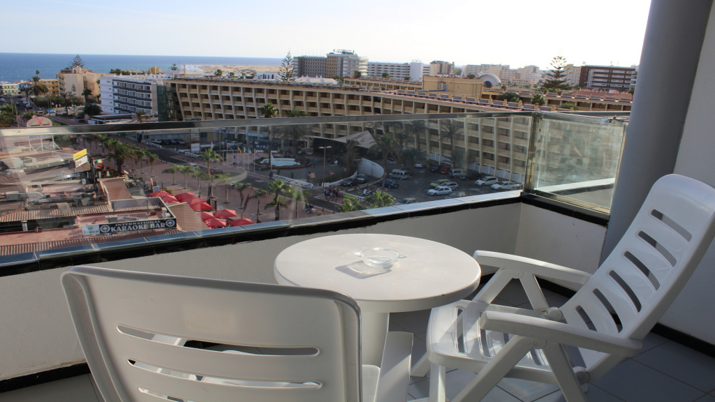 Balcony & Terrace