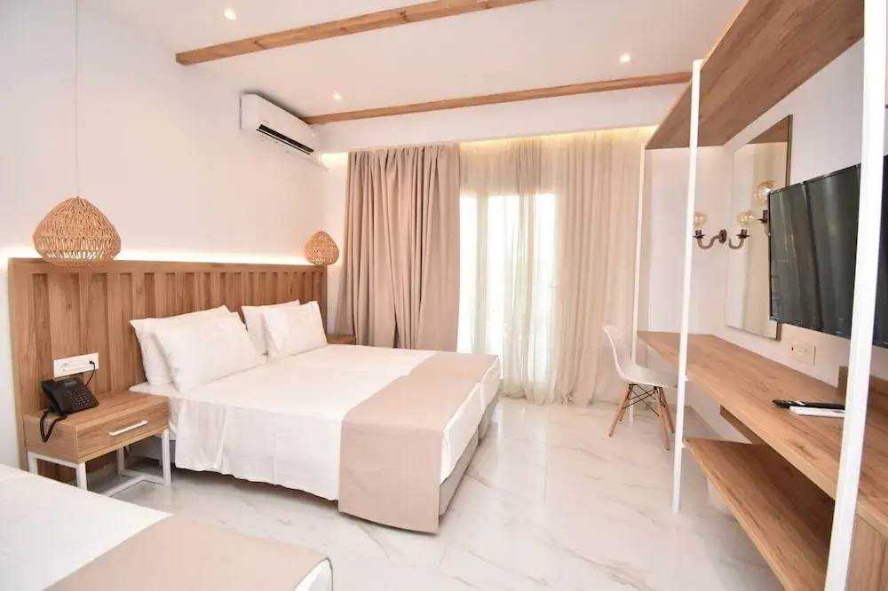 Superior Quadruple room with balcony