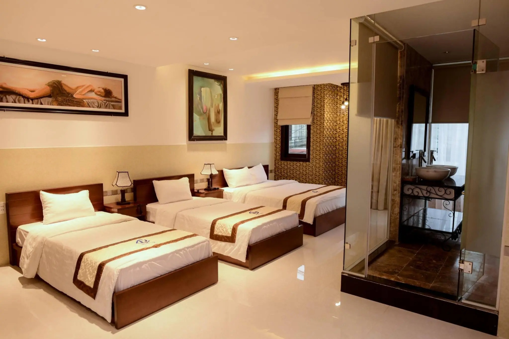 Deluxe Family room with balcony