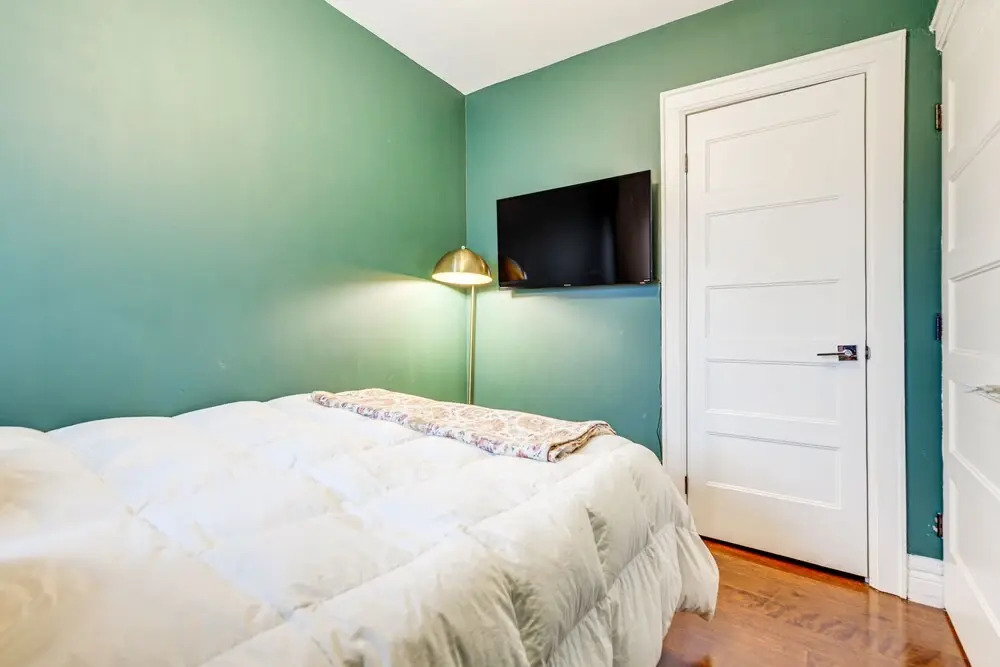 Historic Buffalo Row House Near Delaware Park — фото 5