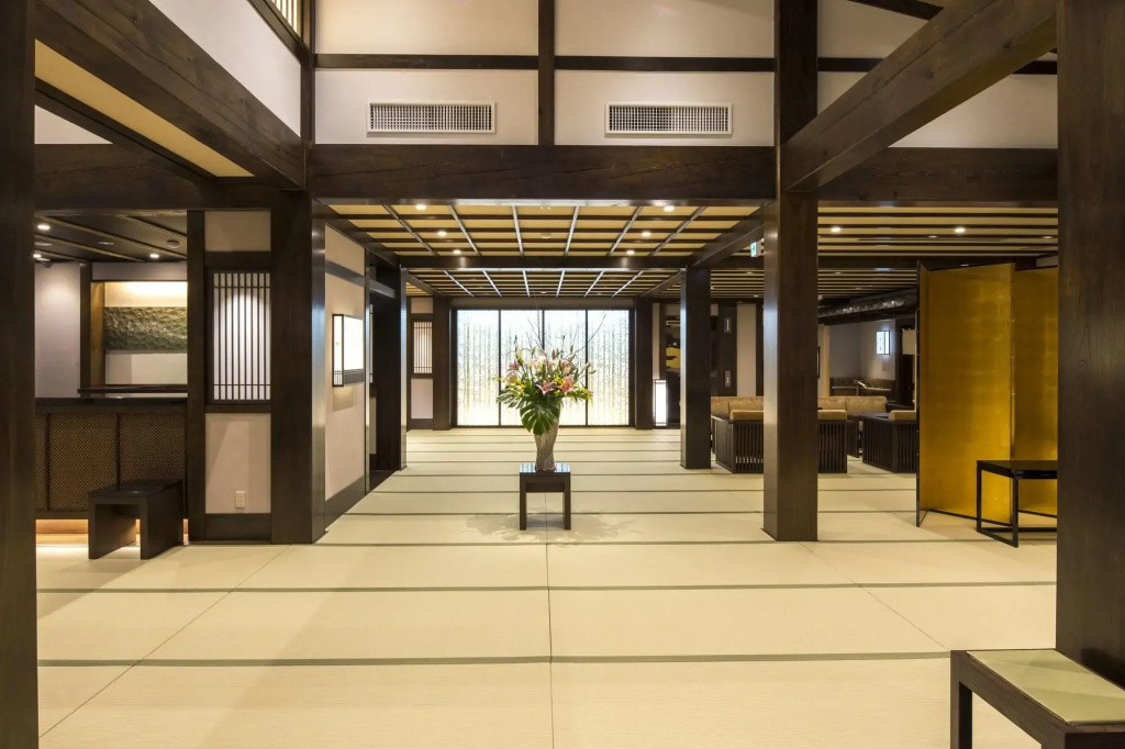 Lobby & Reception