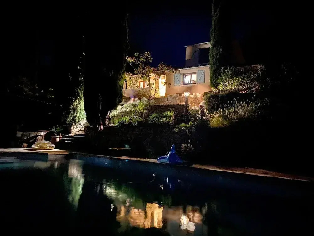 Beautiful Villa Near Village des Vans